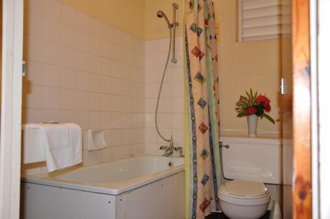 Carib Blue Apartments Oistins Oda fotoğraf