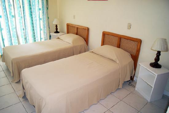 Carib Blue Apartments Oistins Dış mekan fotoğraf