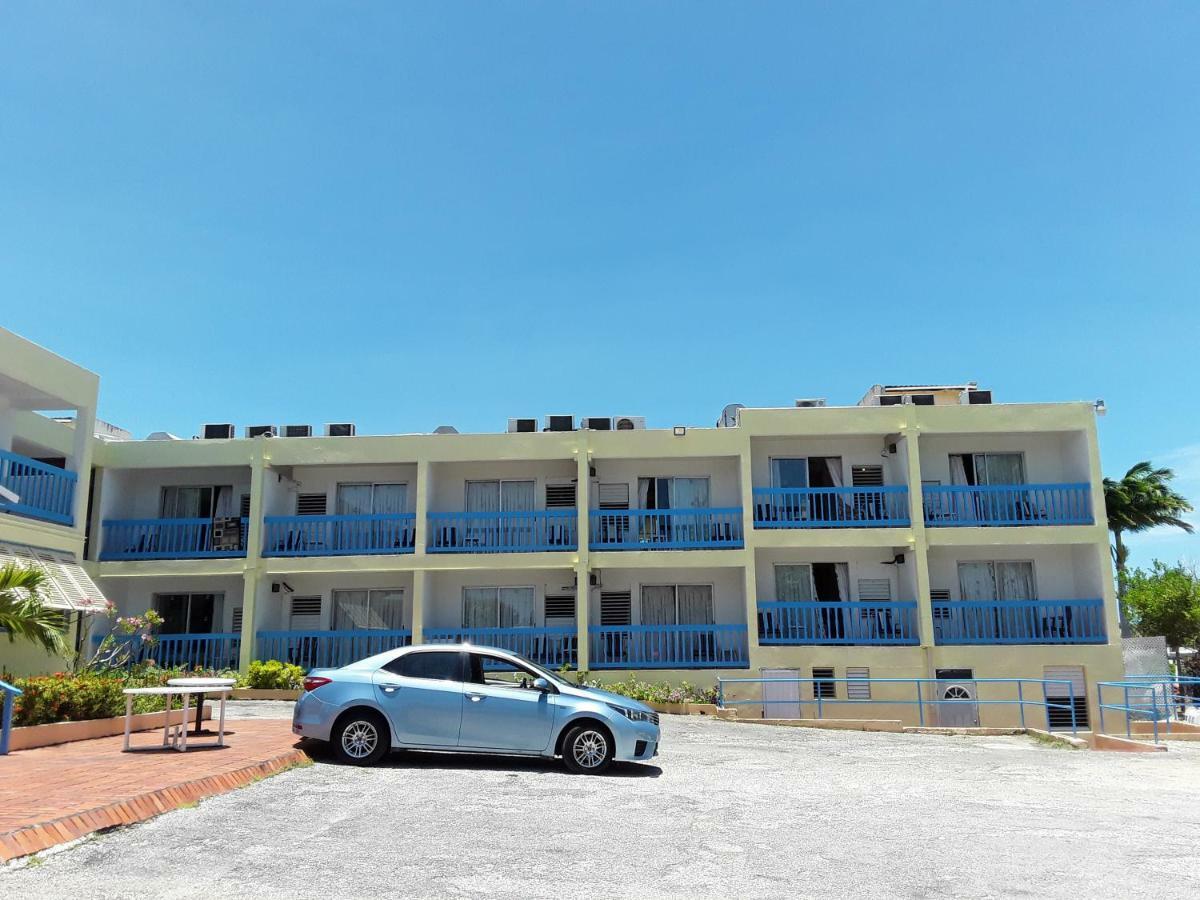 Carib Blue Apartments Oistins Dış mekan fotoğraf